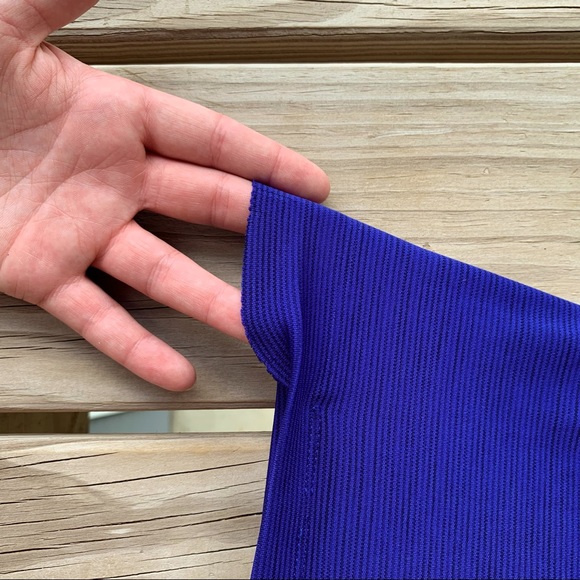 Under Armour Tee - Picture 6 of 7